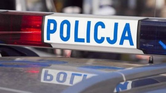 Prowadził auto w stanie nietrzeźwości i spowodował wypadek. W trakcie interwencji groził policjantom