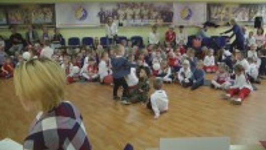 Przedszkolaki z wiedzą o Niepodległej