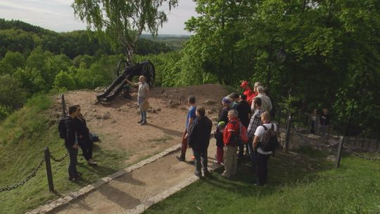 "Przewodnik po Chęcinach" kolejni odznaczeni