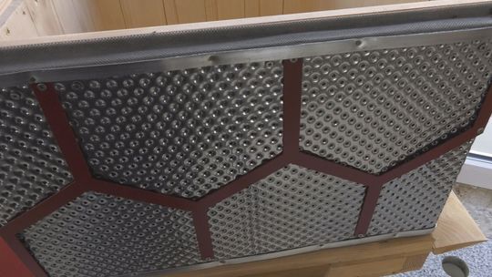 PŚk działa dla Ziemi. Na dachu uczelni stanęła pasieka z recyklingu