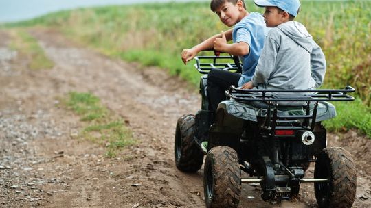 Quad to nie zabawka, zadbajmy o bezpieczeństwo dzieci i młodzieży