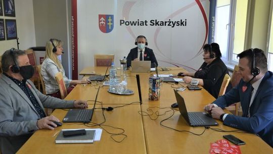 Rada Powiatu Skarżyskiego przyjęła programy naprawcze dla Szpitala i MOMP