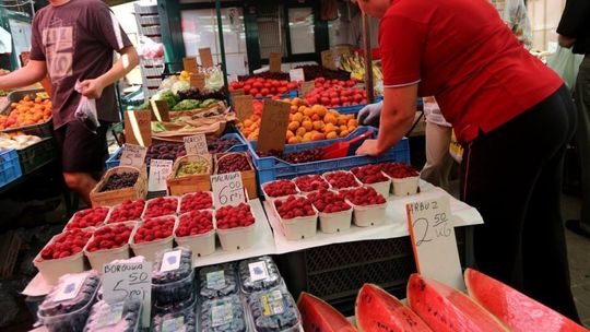 Raport: w maju ceny w sklepach spożywczych wzrosły średnio o ponad 5 proc. mdm