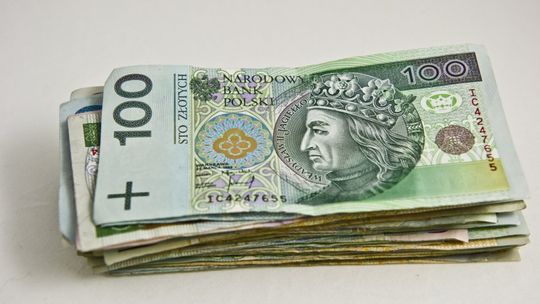 Raport: zadłużenie Polaków po roku pandemii wzrosło o 177 mln zł