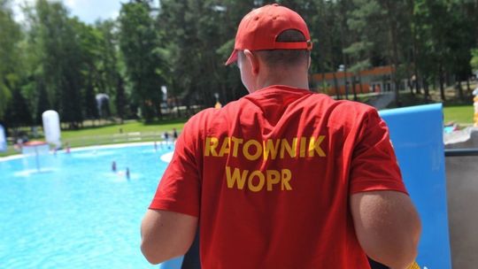 Ratownik WOPR: w upalny weekend lepiej pójść z rodziną na basen niż na niestrzeżone kąpielisko