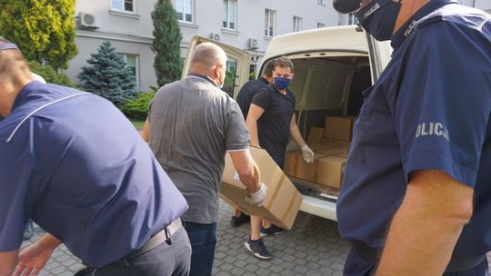 Ratusz przekazał środki bezpieczeństwa - dla szpitali, policji, straży pożarnej oraz pomocy społecznej