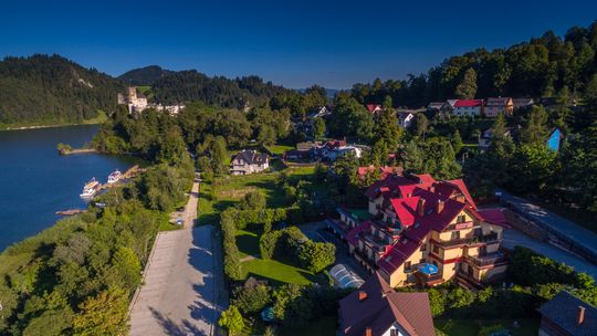 Relaks z widokiem na historię – odkryj magię Pensjonatu Szczepaniakówka w Niedzicy Relaks z widokiem na historię – odkryj magię Pensjonatu Szczepaniakówka w Niedzicy