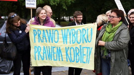 Rozpoczęto zbiórkę podpisów pod projektem umożliwiającym aborcję bez podania powodu