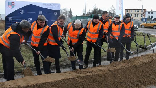 Rozpoczyna się rozbudowa drogi wojewódzkiej w Ostrowcu