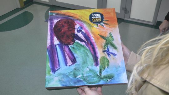 Segregator Onkorodzica – przewodnik po szpitalnym świecie przekazany rodzicom z Onkologii i Hematologii Dziecięcej w Kielcach