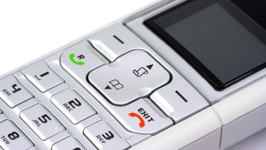 Senior przekazał fałszywemu policjantowi ponad 30 tys. zł