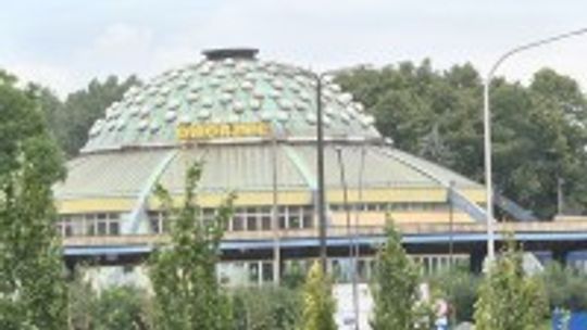 Sesja fotograficzna "Otwarcie na zamknięcie" dworca PKS