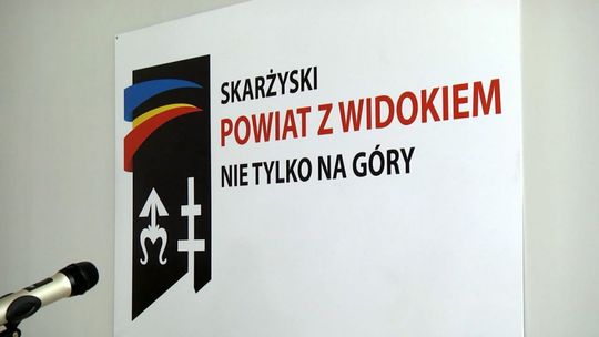 "Skarżyski - Powiat z widokiem nie tylko góry" - o drogowych inwestycjach i naborze do szkół