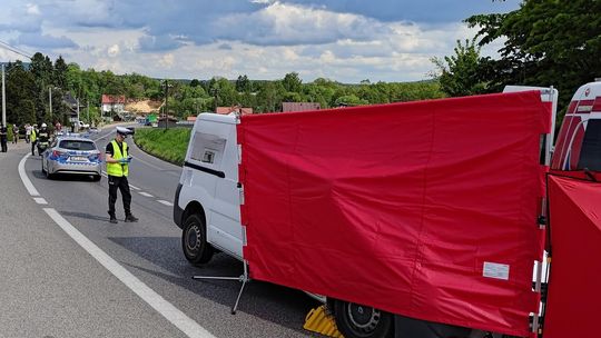 Śmierć 41-letniego kierowcy w podkieleckich Bielinach