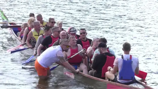 Smocza łódź na Rejowie. To nie najazd wikingów, lecz „piknik z wiosłami”