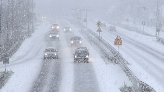 Śnieżna niedziela z ujemną temperaturą w całej Polsce