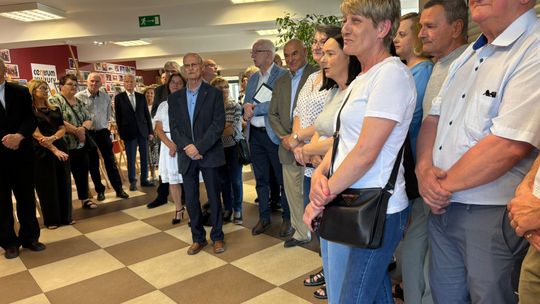 Solidarnie i z odwagą zaprotestowali w obronie krzyży w swojej szkole