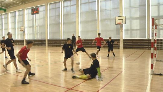 Sportowe emocje w Mniowie – gospodarze na podium!