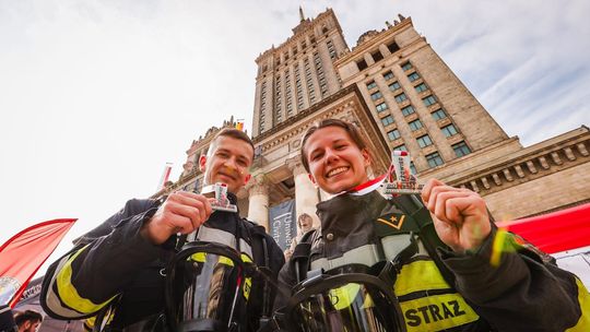 Sukces strażaków z KP PSP Jędrzejów w VII Mistrzostwach Polski Strażaków w Biegu po Schodach „Wieżowiec 2025”