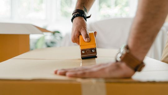 Szkło, porcelana i elektronika. Pakowanie rzeczy delikatnych