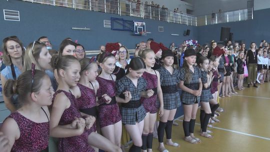 Taniec jest dobry na wszystko. I Skarżyski Turniej Tańca Sportowego z wyraźnymi kieleckimi akcentami