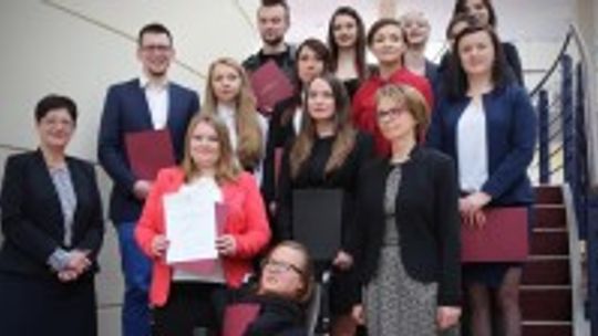 Tegoroczne stypendia ministra w województwie świętokrzyskim dla jedenastu przedstawicieli UJK