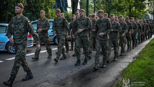 Tertytorialsi maszerują w „KADRÓWCE”