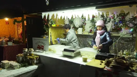 Tłumy mieszkańców, 100 choinek i darmowa karuzela