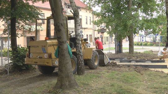 To nie będzie kolejny betonowy rynek - od września gotowy projekt „serca miasta” w Działoszycach