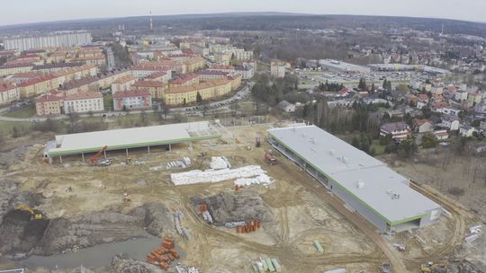 Trwa budowa parku handlowego w Skarżysku-Kamiennej