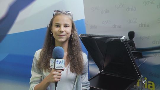 Uczestnicy festiwalu Hurra Art, wcielili się w rolę dziennikarzy