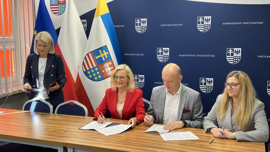 Umowy podpisane. Będzie wsparcie w Mniowie i Zagnańsku