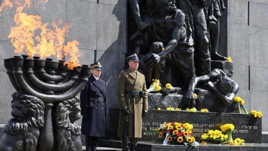 W 81. rocznicę powstania w warszawskim getcie zawyły syreny