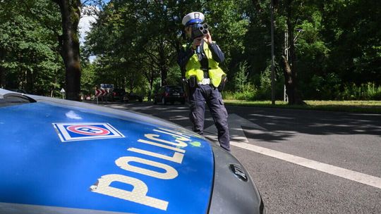 W czwartek policyjna akcja Prędkość, więcej patroli na drogach będzie też przez długi weekend