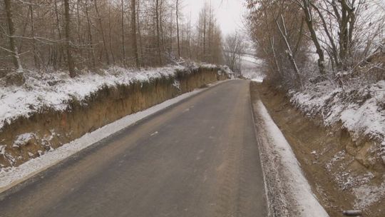 W gminie Działoszyce trwają remonty dróg. Szkody wyrządziła nawałnica