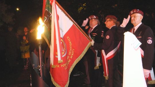 W godzinę napaści wojsk niemieckich na Polskę oddali hołd bohaterom walk