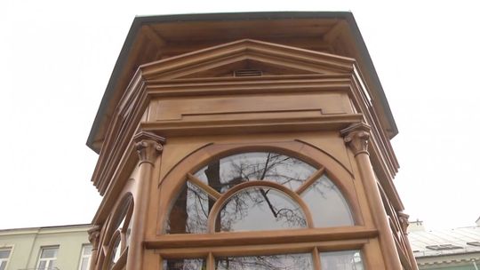 W kiosku Kiebabczego sprzedawane są maseczki i płyny do dezynfekcji 