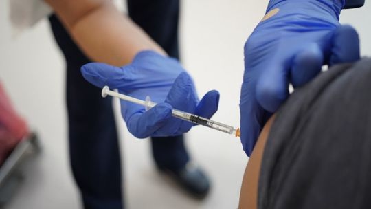 W Polsce wykonano już ponad 14,2 mln szczepień przeciw COVID-19