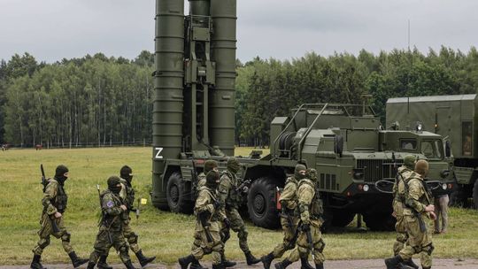 W przypadku ataku zbrojnego Rosji na Polskę co trzeci Polak zdecydowałby się na ucieczkę z miejsca zamieszkania