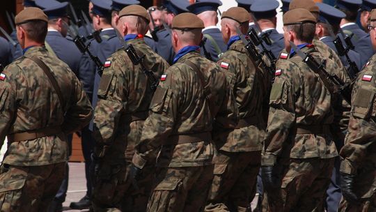 W przyszłym roku do zawodowej służby wojskowej może być powołanych 13,5 tys. osób
