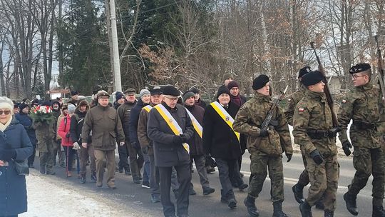 Pamięć o bohaterach wiecznie żywa. W Suchedniowie odbył się marsz na cześć Powstańców Styczniowych