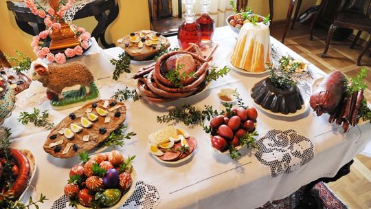 W święta nie wyrzekajmy się tradycji, ale nie siedźmy przy stole, ciągle podjadając