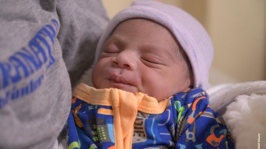 Według szacunków 1 stycznia w Polsce urodzi się 989 dzieci