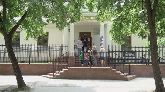 Wejście na „Odważnego”, narodowa kokarda i… bigos na „niepodległość” w Muzeum