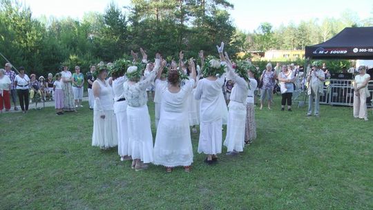 Wianki puszczone, lato przywitane. Tak mieszkańcy Skarżyska świętowali Noc Kupały