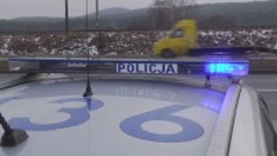 Więcej patroli i kontroli na drogach. Trwa policyjna akcja "Bezpieczny weekend – Boże Narodzenie"