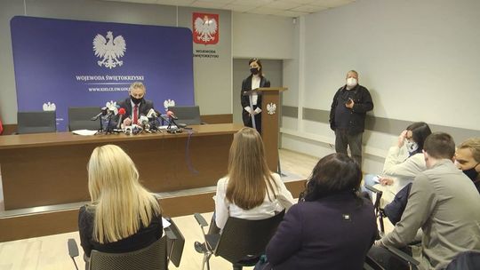 Wojewoda szykuje plan na zwiększającą się liczbę zakażeń COVID-19 - potrzebnych jest coraz więcej miejsc w szpitalach