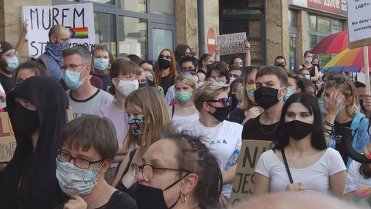 „Wszystkich nas nie zamkniecie” - protest przed biurem poselskim Zbigniewa Ziobro