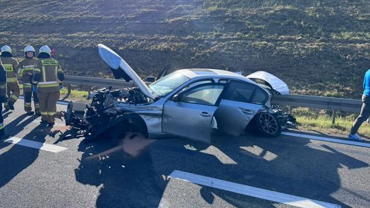 Wypadek na S7 w Suchedniowie - na miejscu interweniował śmigłowiec LPR