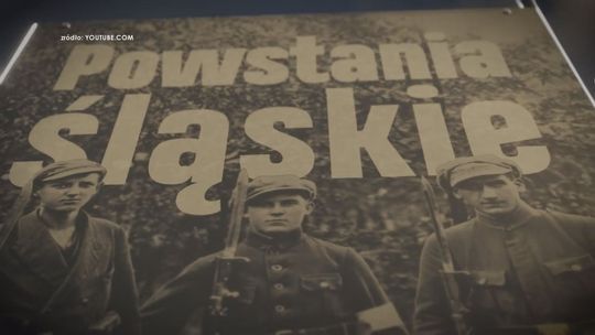 Wystawę poświęconą powstaniom śląskim można oglądać przed budynkiem ŚUW